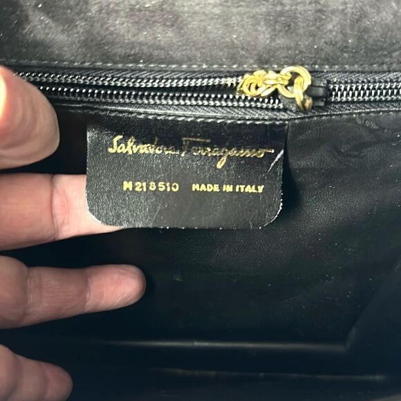 Salvatore Ferragamo Black Suede Purse Shoulder Bag Clutch Vintage Italy - Picture 11 of 14